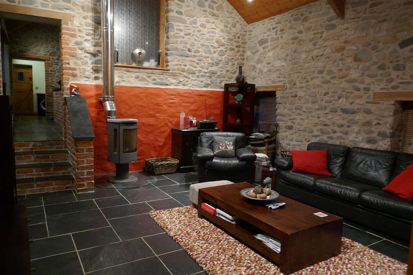 ANOTHER ROOM ASPECT